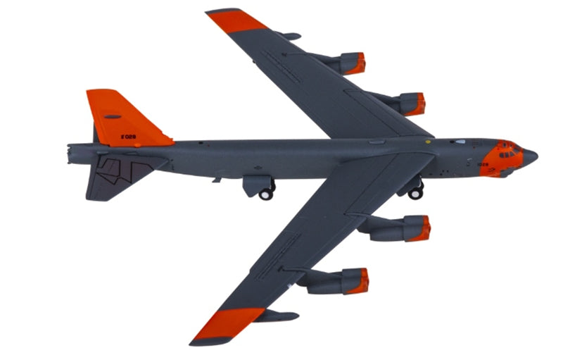 Geminijets USAF for Boeing B-52H for Stratofortress 61-0028 1:400 Aircraft Pre-built Airliner Model Display
