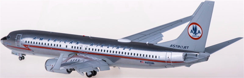 Geminijets American Airlines Boeing 737-800 N905NN Astrojet Flaps Down 1:200 Diecast Model view 2