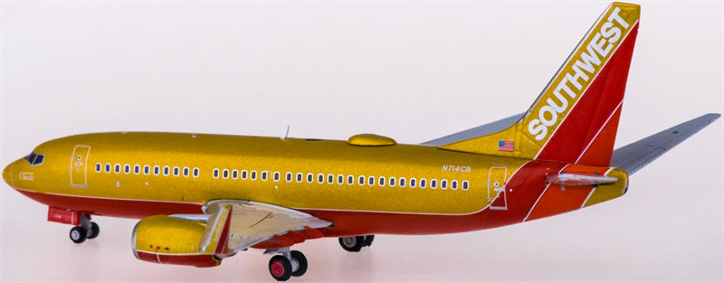 Geminijets Southwest Airlines Boeing 737-700 N714CB 1:400 Diecast Model view 4