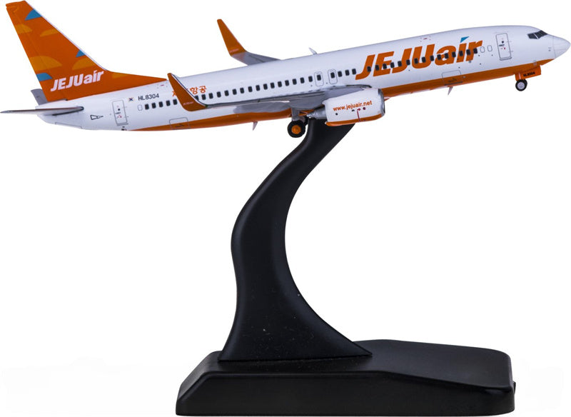 JC Wings Jeju Air Boeing 737-800 HL8304 1:400 Diecast Model view 4