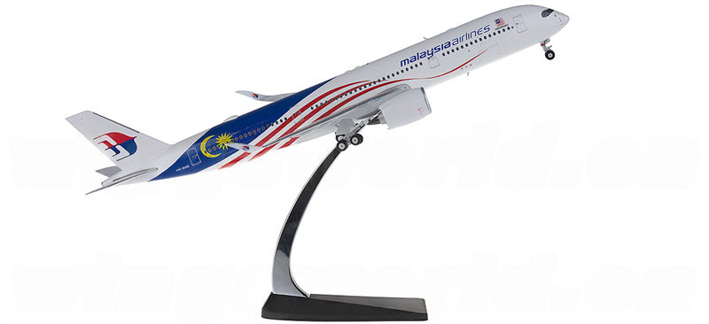 Phoenix Malaysia Airlines for Airbus A350-900 9M-MAC 1:200 Airplane Pre-built Airliner Model Display