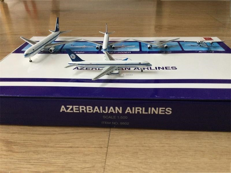Hogan Azerbaijan Airlines 5PCS a set ATR-72、A319、A320、757-200、767-300ER 1:500 Airplane Pre-built Airliner Model Display