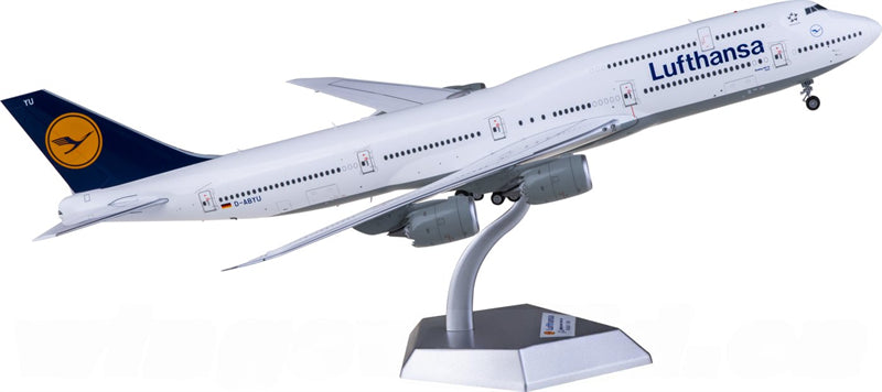 SQ Wings Lufthansa Boeing 747-8 D-ABYU 1:200 Diecast Model view 2