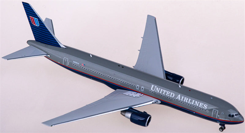 Phoenix United Airlines Boeing 767-300ER N666UA 1:400 Diecast Model view 4