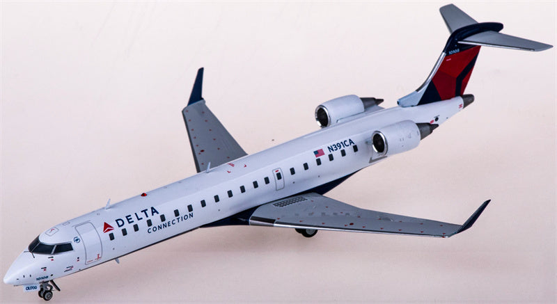 Geminijets Delta Air Lines for Bombardier CRJ700ER N391CA 1:200 Airplane Pre-built Airliner Model Display