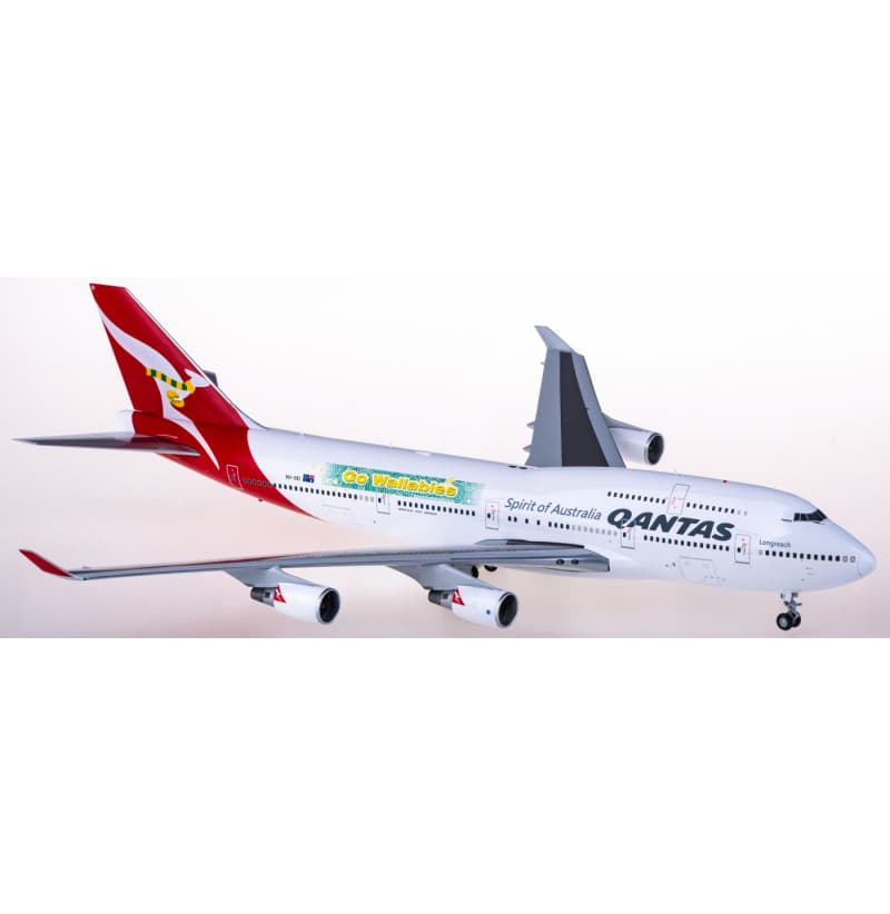 JC Wings Qantas Boeing 747-400ER VH-OEI 1:200 Aircraft Pre-built Airliner Model Display