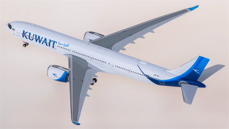 Phoenix Kuwait Airways Airbus A330-900neo 9K-APJ 1:400 Diecast Model view 2