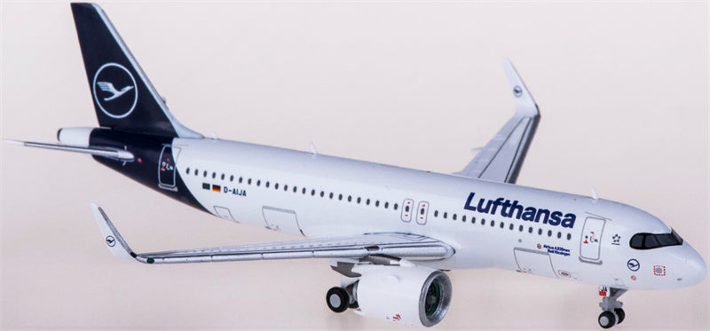 Geminijets Lufthansa Airbus A320neo D-AIJA 1:400 Diecast Model view 3