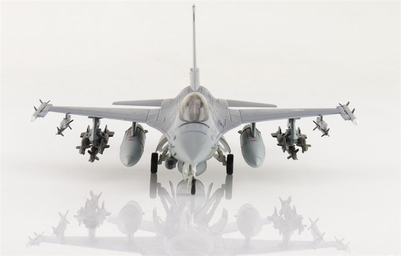 HOBBY MASTER F16V Fighting Falcon 6637 22 TFG ROCAF (w/6 x GBU-12) 1:72 Aircraft Pre-built Model