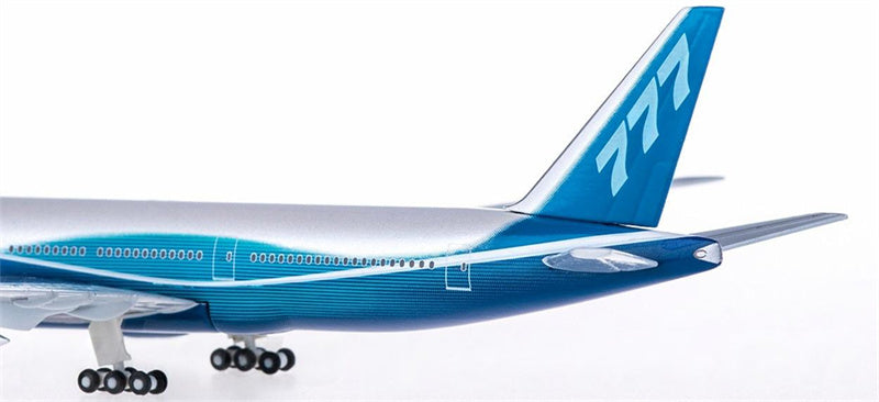 Hogan Boeing 777-200LR 1:500 Diecast Model view 5
