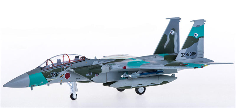 Hogan JASDF McDonnell Douglas F-15 32-8086 1:200 Diecast Model view 2