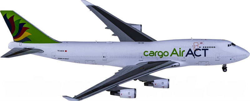 JC Wings ACT Cargo Air Boeing 747-400 TC-ACG 1:400 Diecast Model view 4