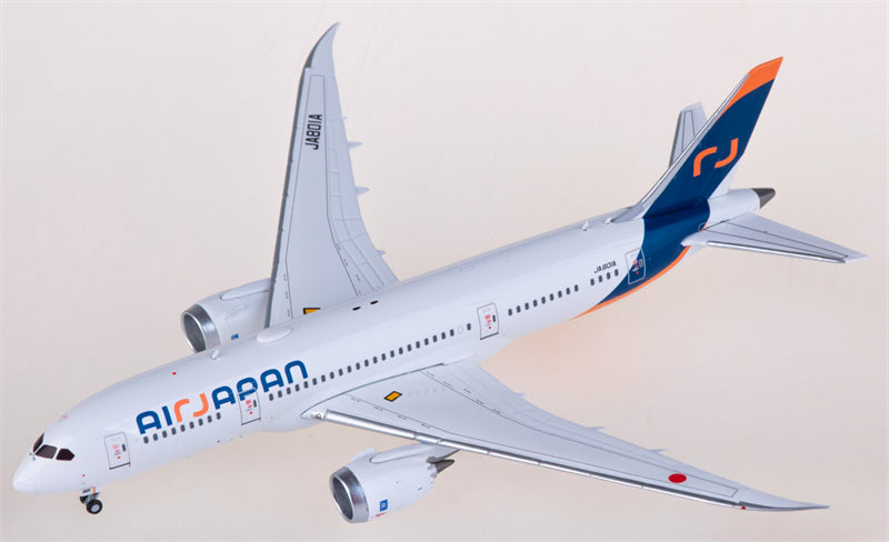 JC Wings Air Japan Boeing 787-8 Dreamliner JA801A 1:400 Diecast Model view 2
