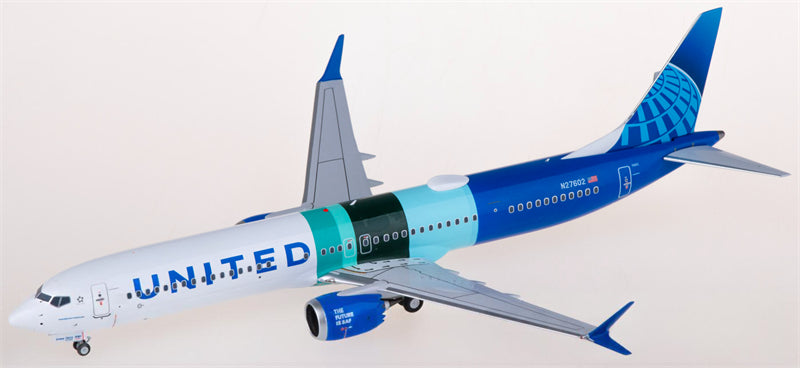 NG Models United Airlines Boeing 737 MAX 10 N27602 1:200 Diecast Model view 2
