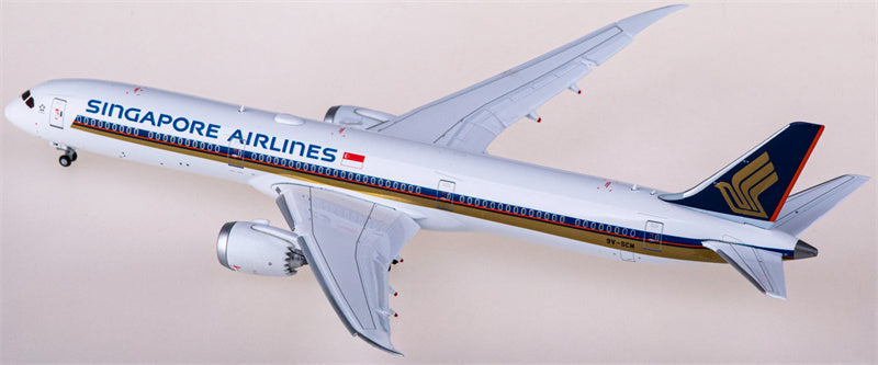 JC Wings Singapore Airlines Boeing 787-10 Dreamliner 9V-SCM Flaps Down 1:400 Diecast Model view 4