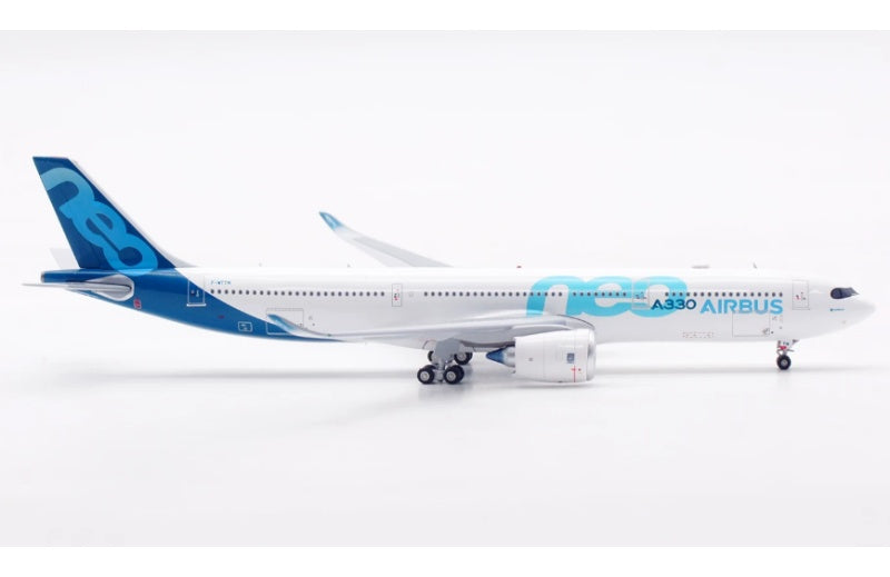 Aviation 1:400 Airbus A330-900NEO F-WTTN DIECAST Model