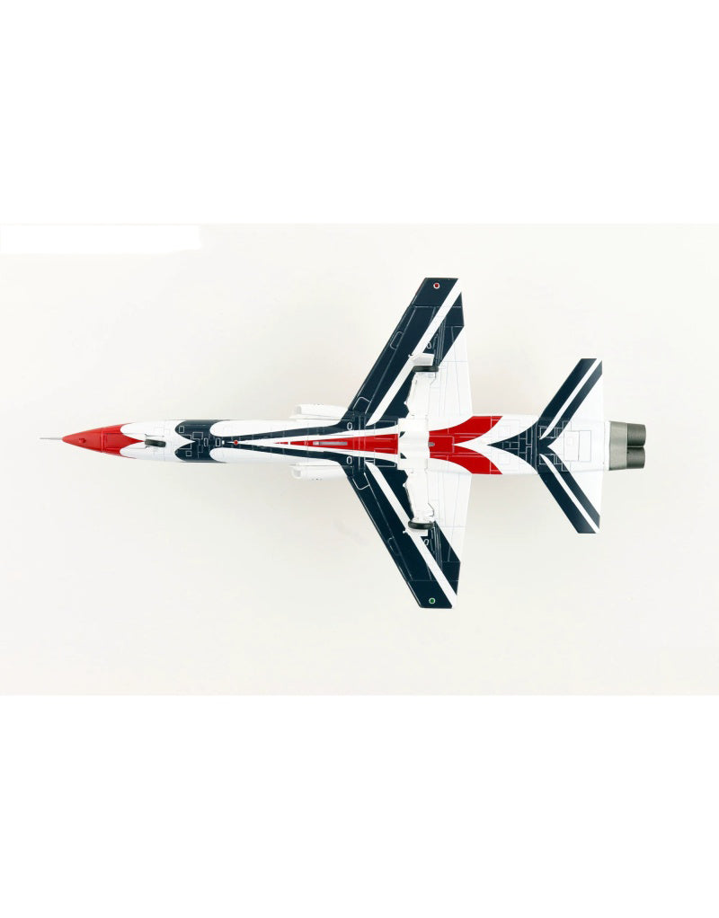 HOBBY MASTER US Air Force T-38 1:72 Model 1976 Bicentennial Scheme Thunderbirds #1