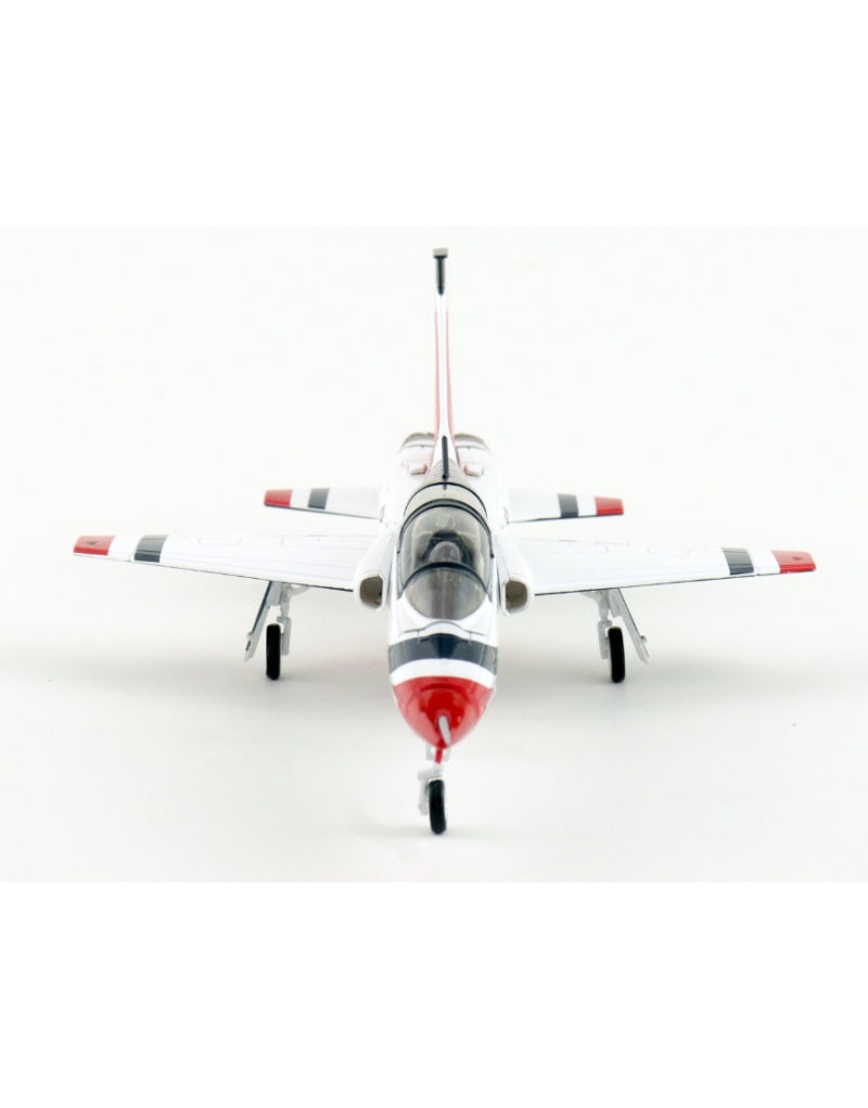 HOBBY MASTER US Air Force T-38 1:72 Model 1970 Thunderbirds #1