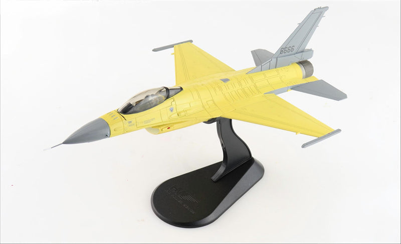 HOBBY MASTER ROCAF F-16V 17 SQN 1:72 Model 2023 Limited Edition Yellow Viper 6666