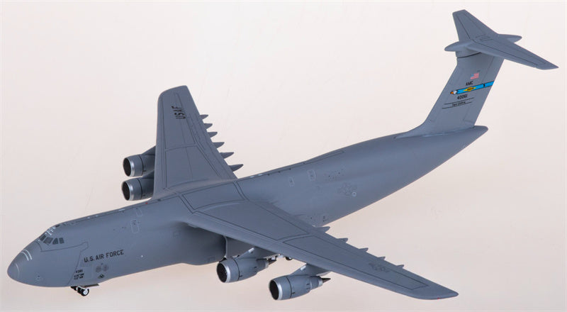 Geminijets USAF Lockheed C-5M Super Galaxy 84-0061 1:400 Diecast Model view 4