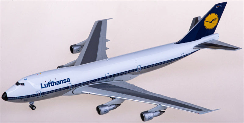 Phoenix Lufthansa Boeing 747-100 D-ABYC 1:400 Diecast Model view 4