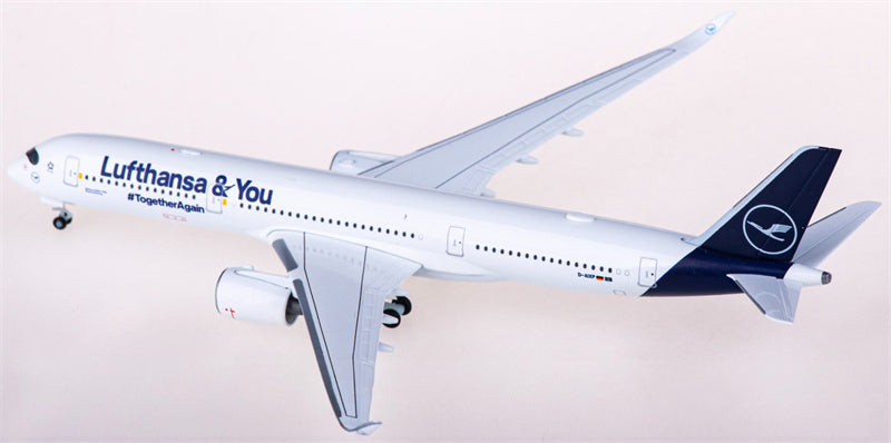 Herpa Lufthansa Airbus A350-900 D-AIXP & You 1:500 Diecast Model view 4