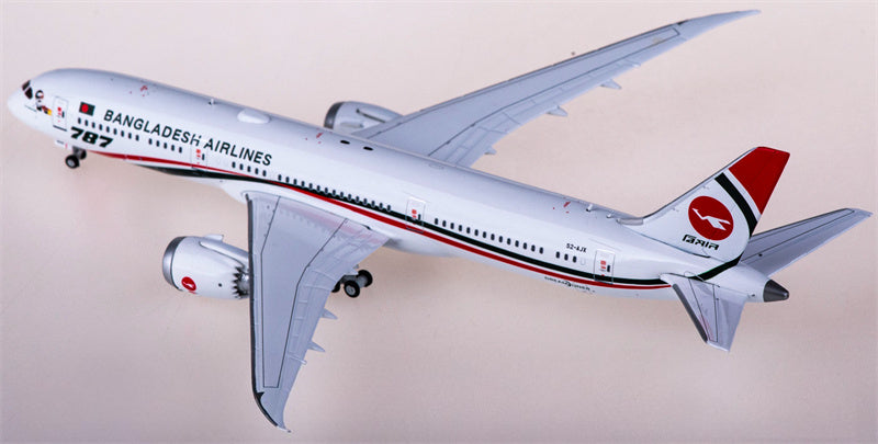 JC Wings Biman Boeing 787-9 Dreamliner S2-AJX 1:400 Diecast Model view 3
