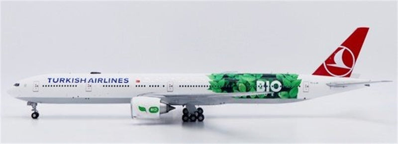JC Wings Turkish Airlines Boeing 777-300ER TC-LJH 1:200 Diecast Model view 1