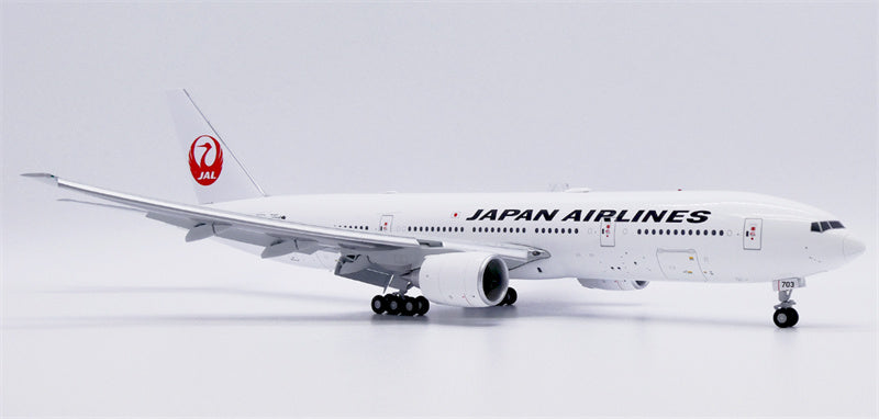 JC Wings 1:200 Japan Airlines Boeing 777-200ER Flaps down JA703J Diecast Model view 5