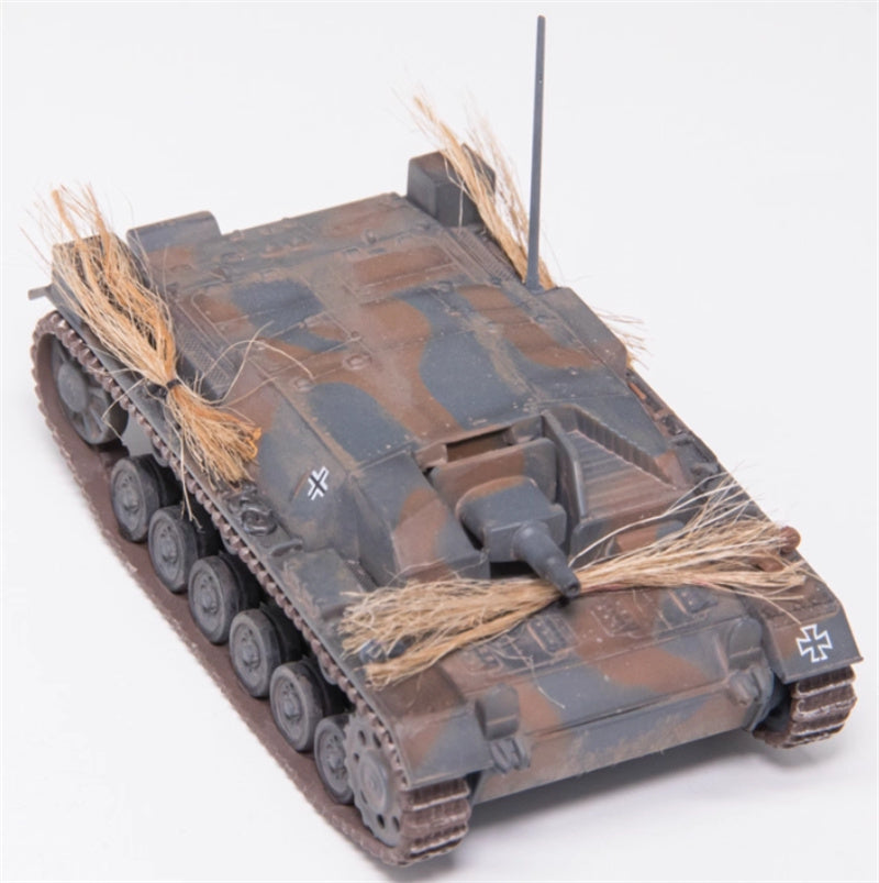 Dragon StuG.III Ausf.A w/Straw Grass 1:72 Tank Pre-built Model