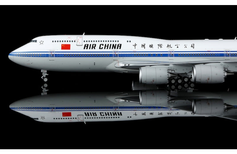 SQ Wings 1:200 Air China B747-8I B-2480 Standard Edition DIECAST Model