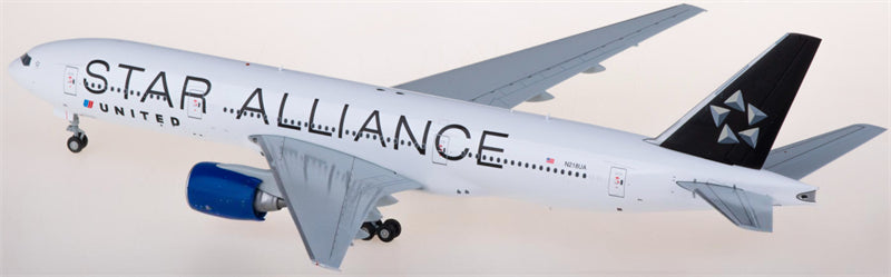 JC Wings United Airlines Boeing 777-200ER N218UA Star Alliance 1:200 Diecast Model view 2