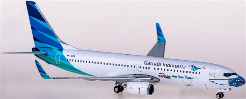 Phoenix Garuda Indonesia Boeing 737-800 PK-GFQ 1:400 Diecast Model view 4