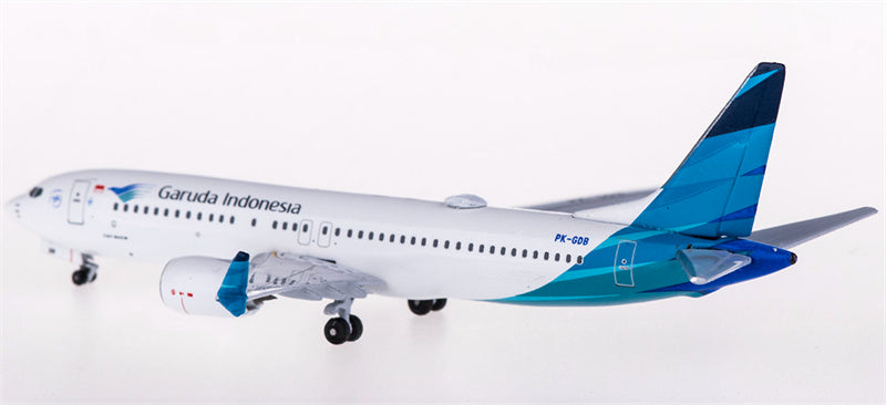 AeroClassics Garuda Indonesia Boeing 737 MAX 8 PK-GDB 1:400 Diecast Model view 4