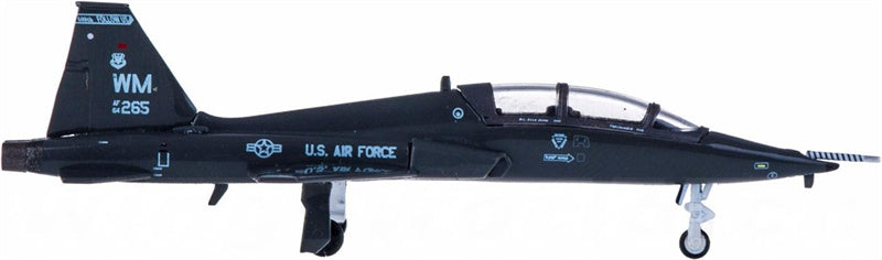 Hogan USAF T-38A 509th Bomb Wing Sep 2003 1:200 Diecast Model view 4