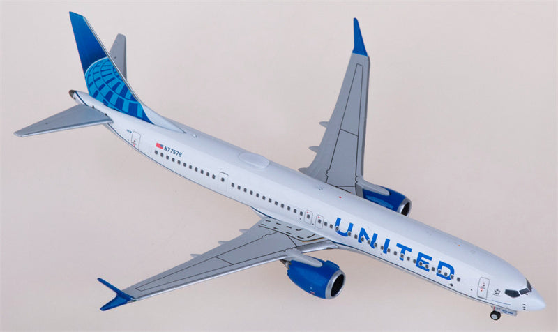 NG Models United Airlines Boeing 737 MAX 9 N77578 1:400 Diecast Model view 4
