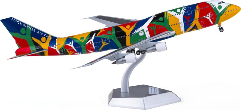 SQ Wings South African Airways Boeing 747-300 ZS-SAJ Ndizani 1:200 Diecast Model view 2
