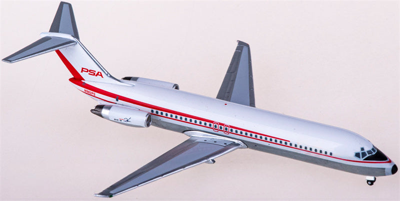 AeroClassics PSA for McDonnell Douglas DC-9-32 N982PS 1:400 Airplane Pre-built Airliner Model Display