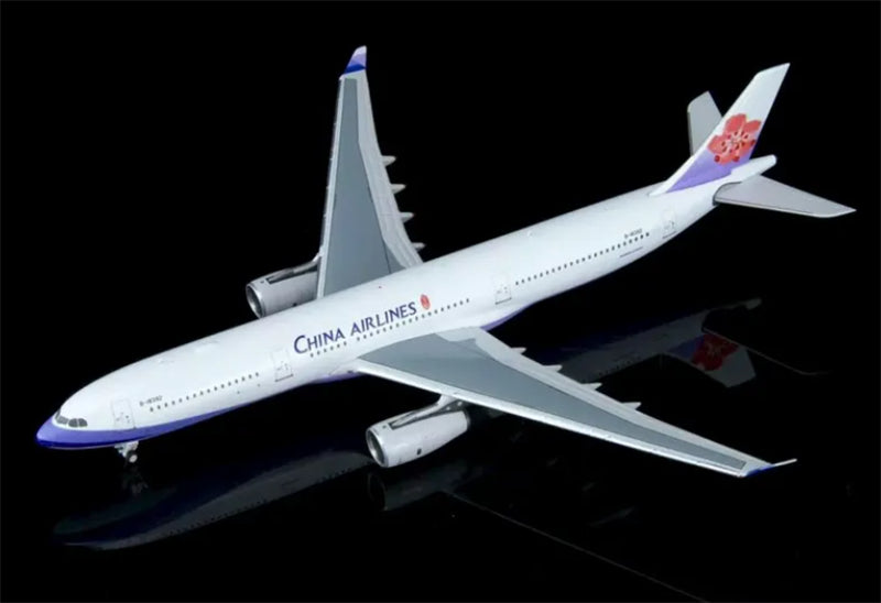 Xwinglet Kylin Model 1:400 China Airlines Airbus A330-300 B-18392
