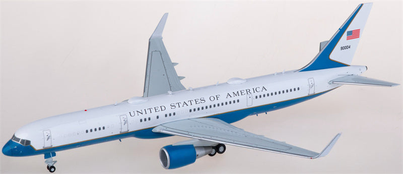 Geminijets USAF for Boeing 757-200 C-32A 99-0004 1:200 Airplane Pre-built Airliner Model Display