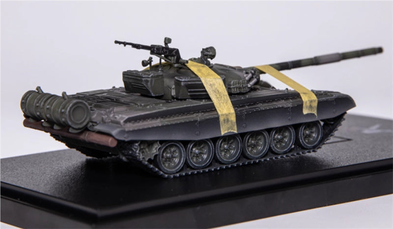 ARTISAN East German T-72G main battle tank Camouflage style new version 1:72 Tank Pre-built Model