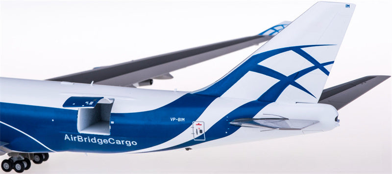 Geminijets AirBridgeCargo Boeing 747-400ERF VP-BIM 1:200 Diecast Model view 5