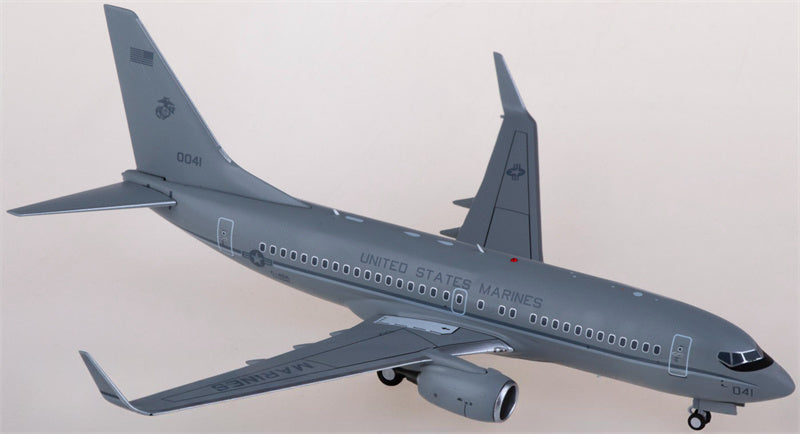 NG Models USMC Boeing 737-700 C-40A Clipper 170041 1:200 Diecast Model view 4