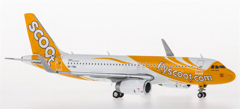 JC Wings Scoot Airbus A320 9V-TRN 1:400 Diecast Model view 4