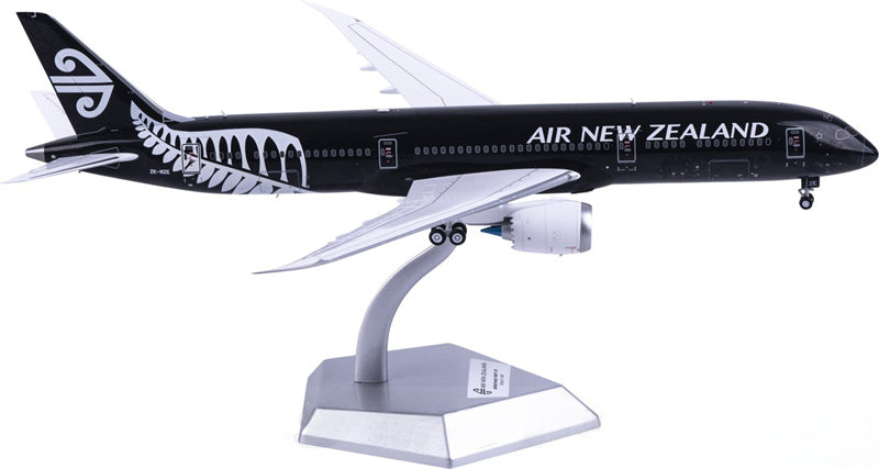 SQ Wings 1:200 Air New Zealand Boeing 787-9 ZK-NZE Diecast Model
