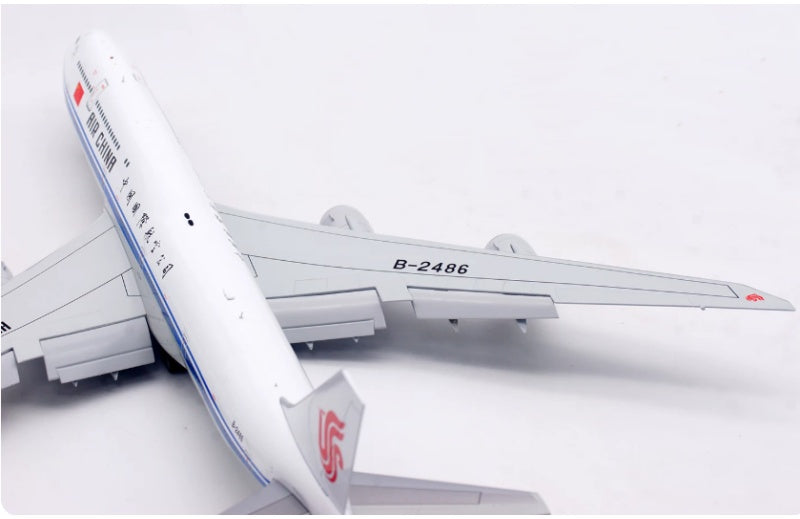 SQ Wings 1:200 Air China B747-8I B-2486 Flaps down DIECAST Model