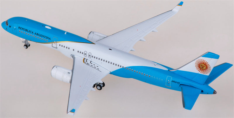 JC Wings FAA for Boeing 757-200 ARG-01 1:400 Airplane Pre-built Airliner Model Display