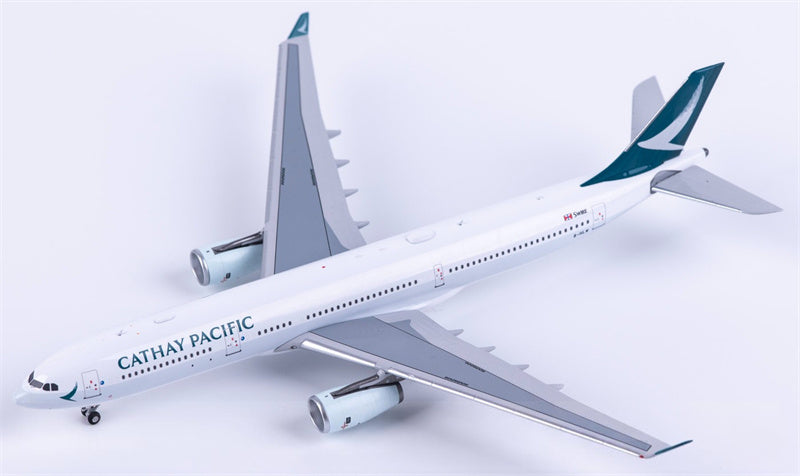 NG Models 1:400 Cathay Pacific Airbus A330-300 B-HLW Diecast Model