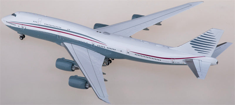 JC Wings Qatar Amiri Flight Boeing 747-8 A7-HBJ 1:400 Diecast Model view 4