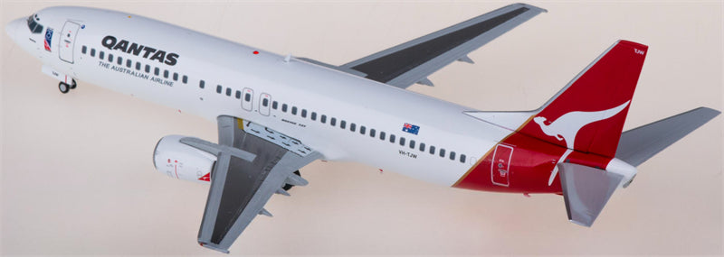 JC Wings Qantas Boeing 737-400 VH-TJW 1:200 Diecast Model view 2